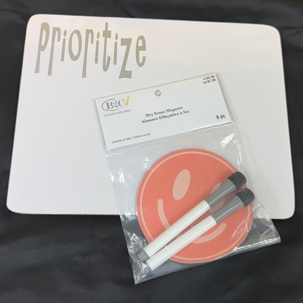 Dry Erase Board PRIORITIZE. Includes 4 smiley face Magnets with 2 Markers all ne